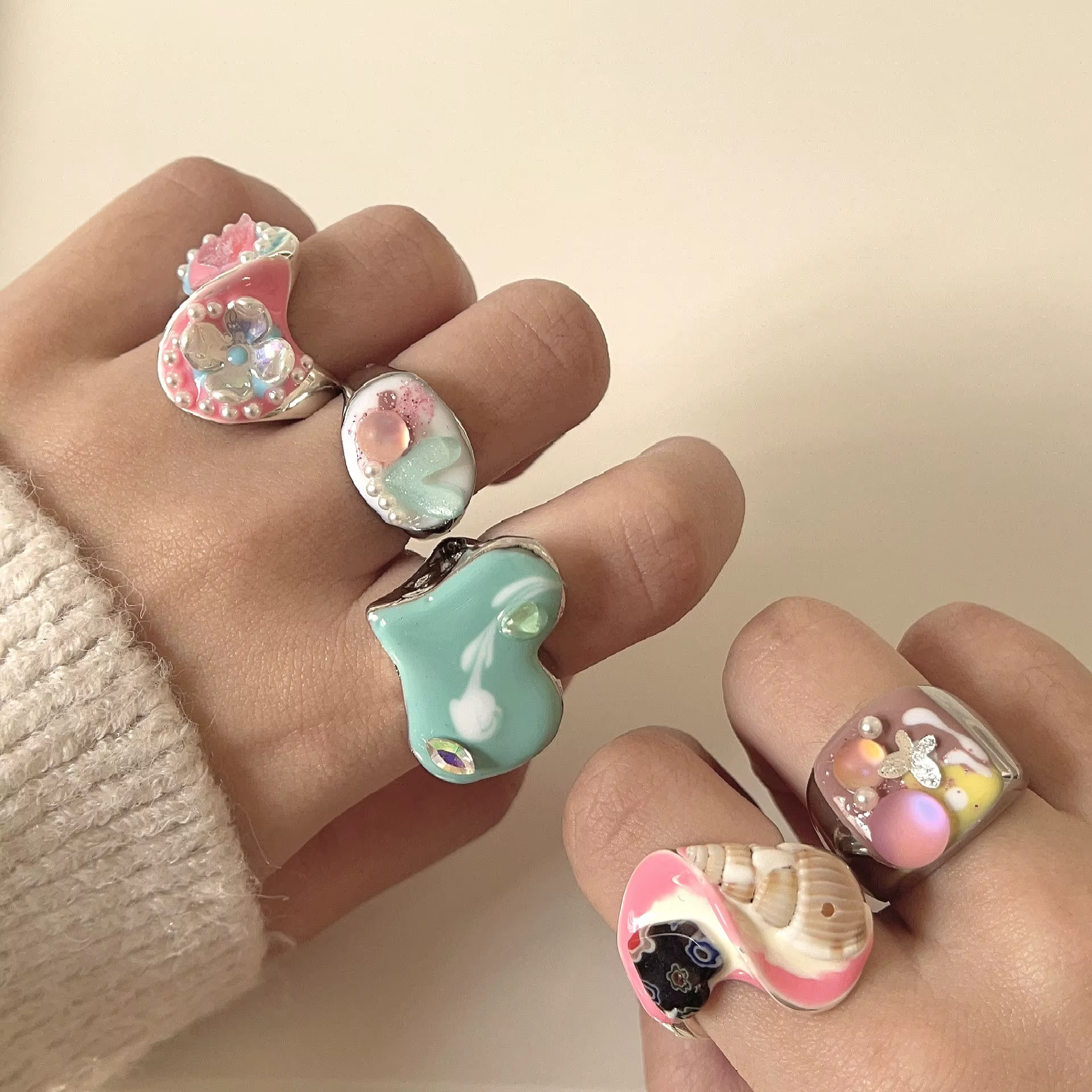 Bague rétro en émail doux et cool