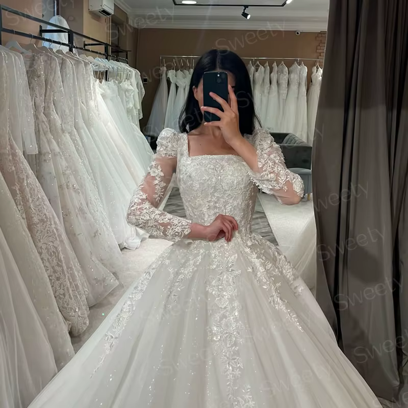 Robe de Mariée Romantique en Organza avec Broderie de Paillettes