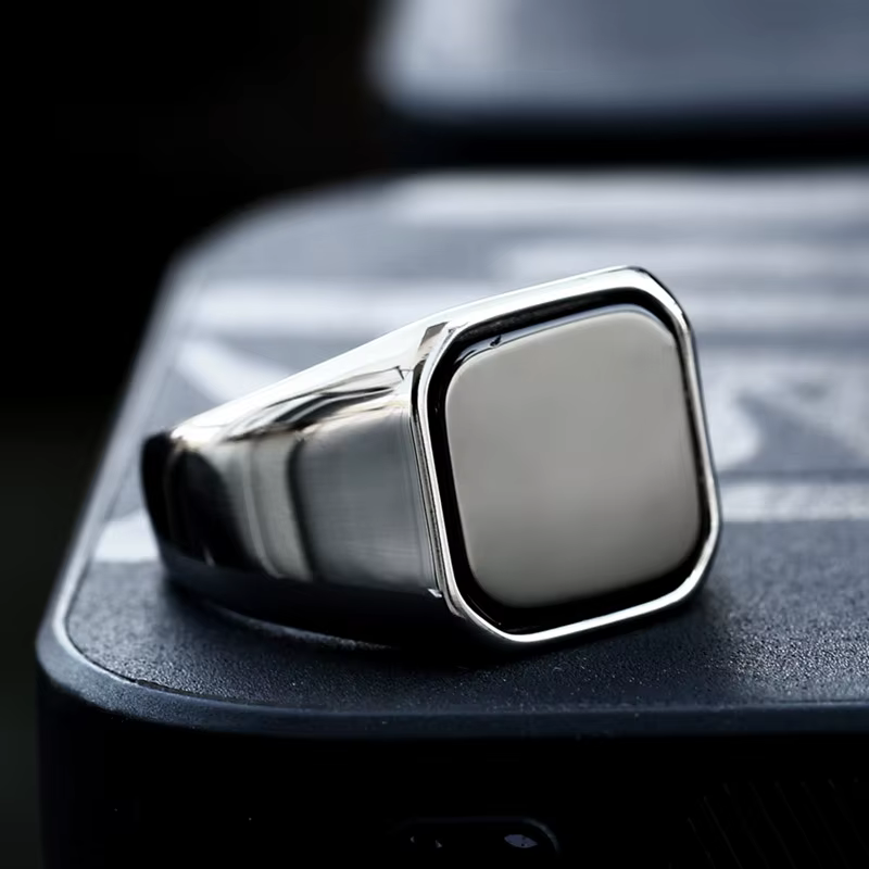 Bague en acier inoxydable poli pour hommes