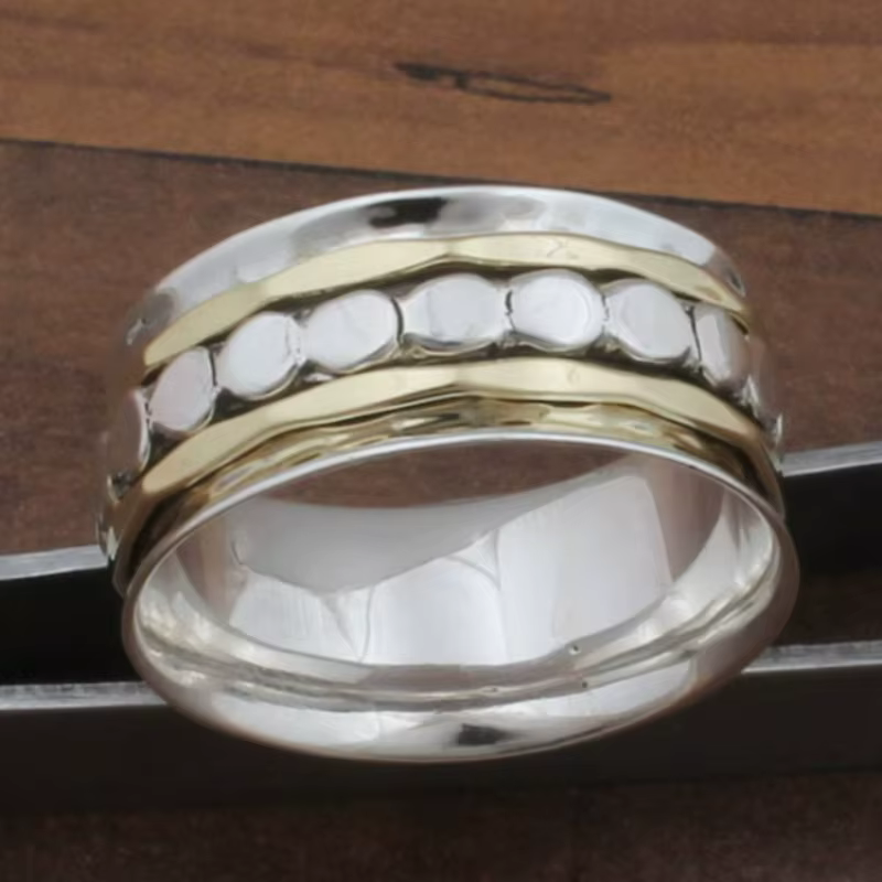 Bague vintage sculptée à la main pour femme