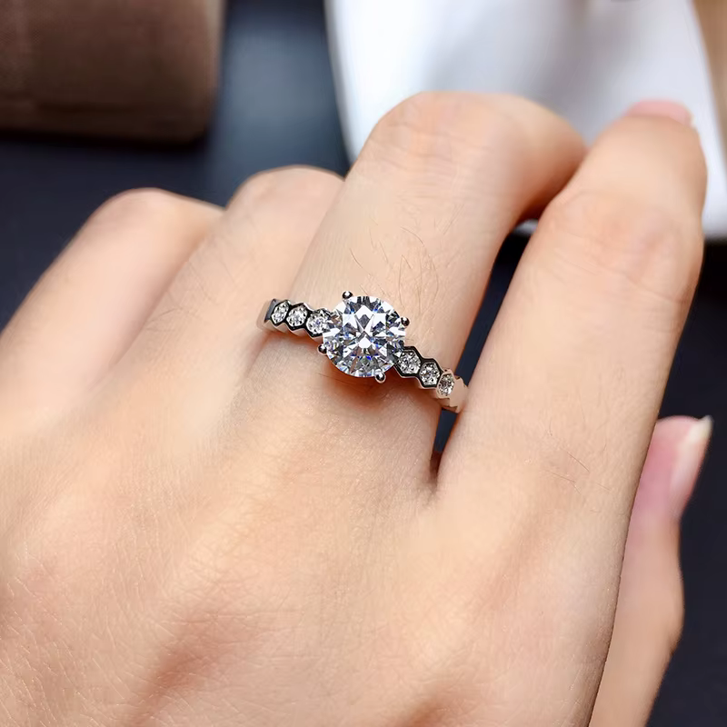 Bague diamant Moissanite ronde pour femme