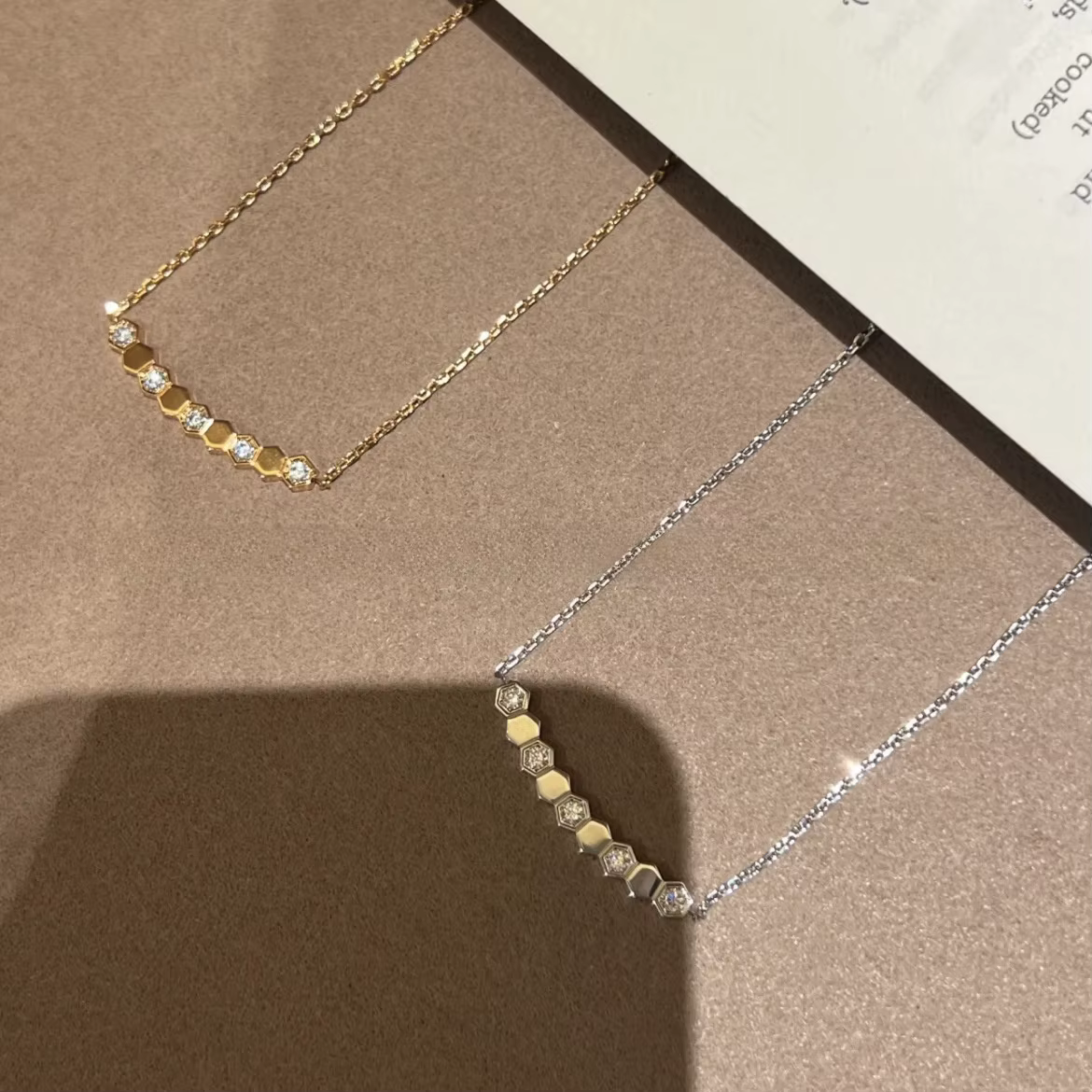 Collier en or CNC classique en forme de nid d'abeille avec diamants