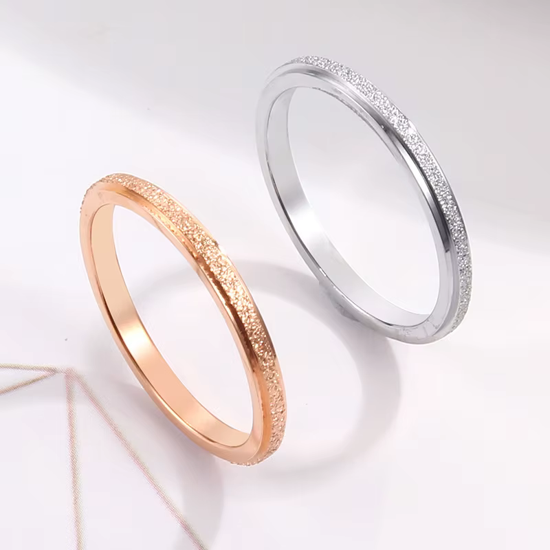 Bague givrée de 2mm pour femmes et hommes