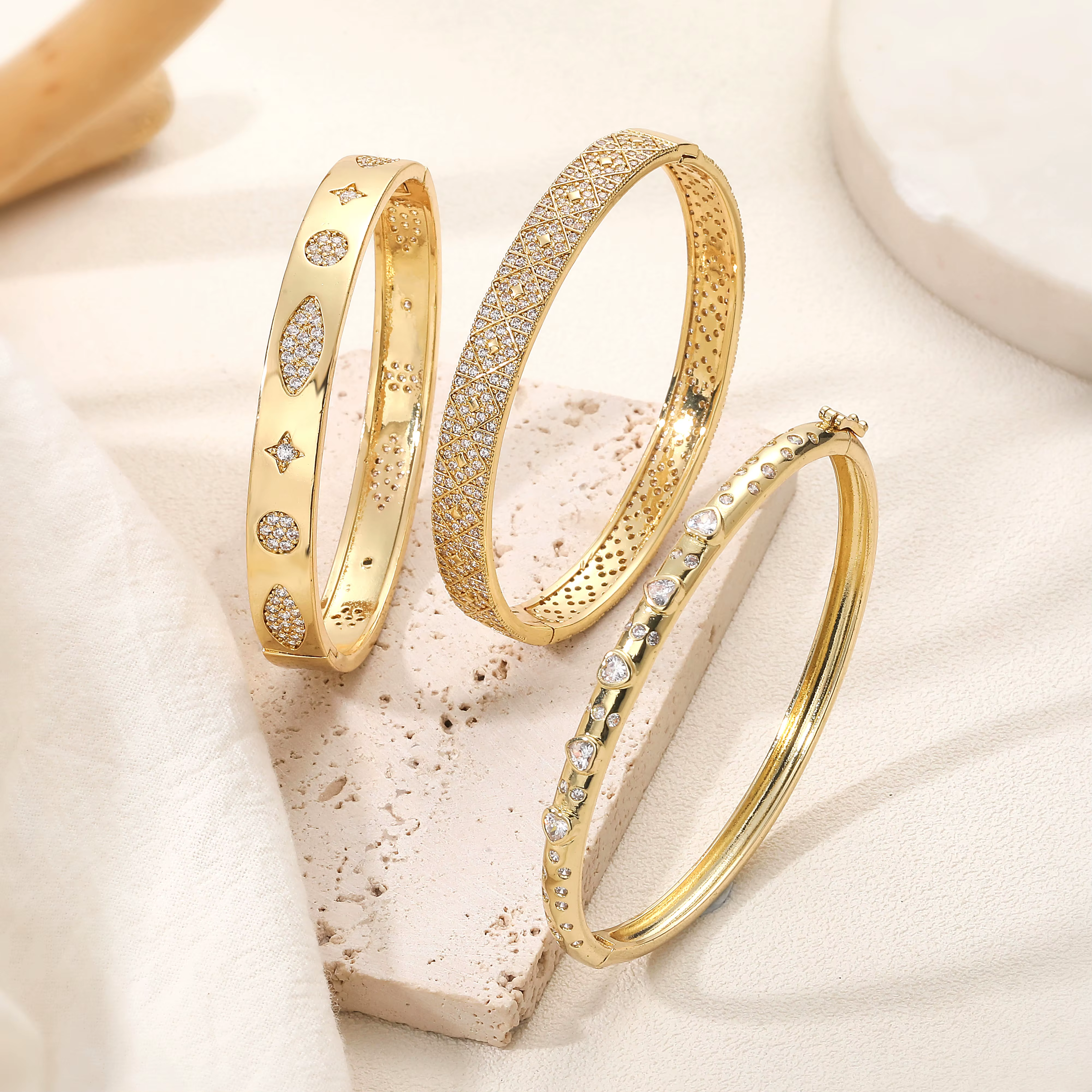 Bracelet en laiton plaqué or 18 carats pour femme