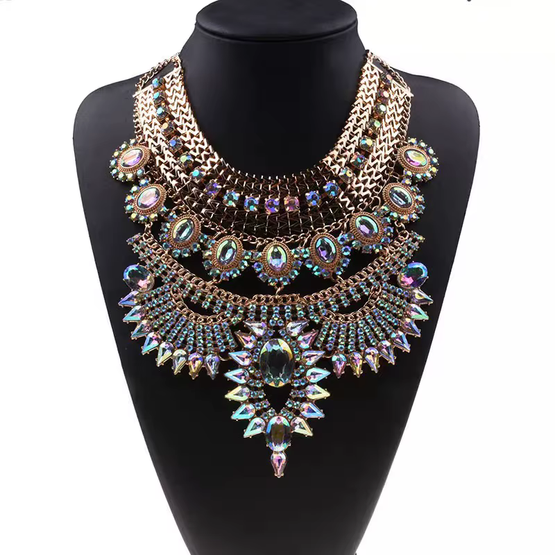 Collier ethnique indien imposant pour femme
