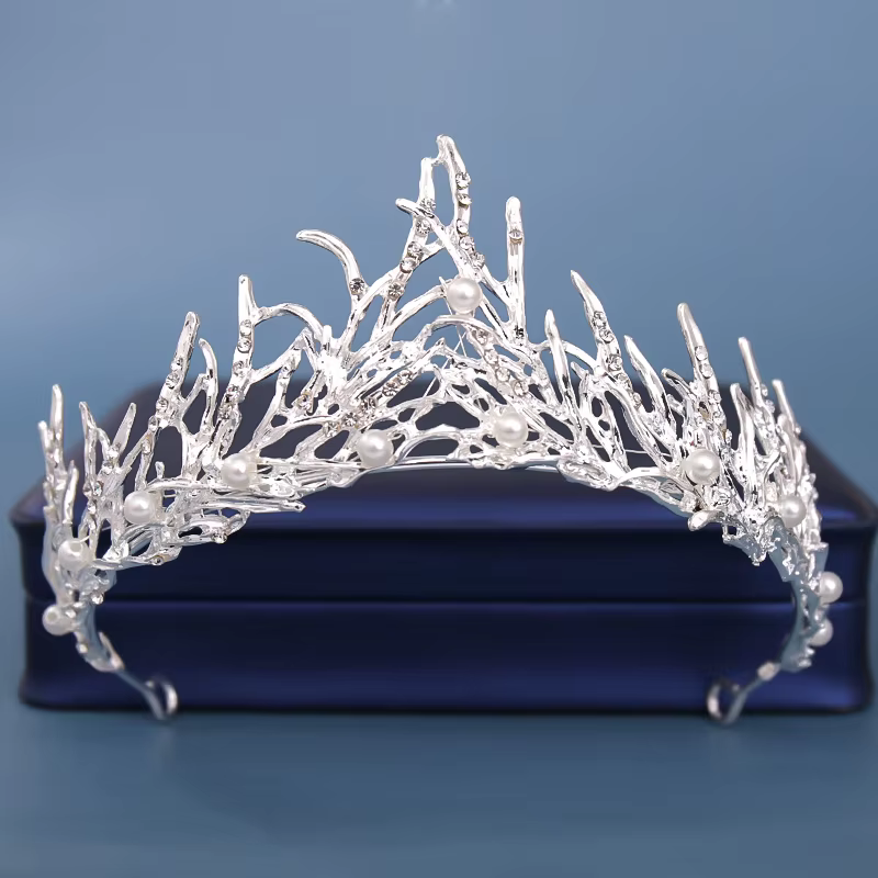 Coiffure de mariée couronne de cheveux ornement