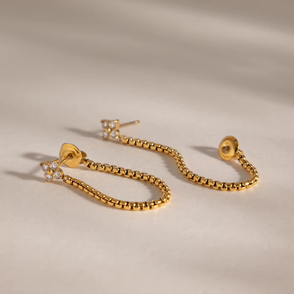 Zora – boucles d'oreilles classiques en zircon pour femmes
