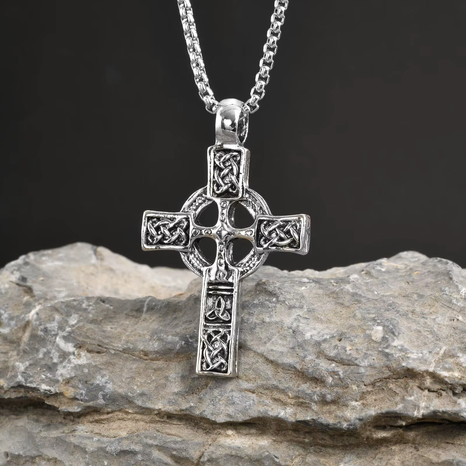Collier croix celtique nordique pour hommes