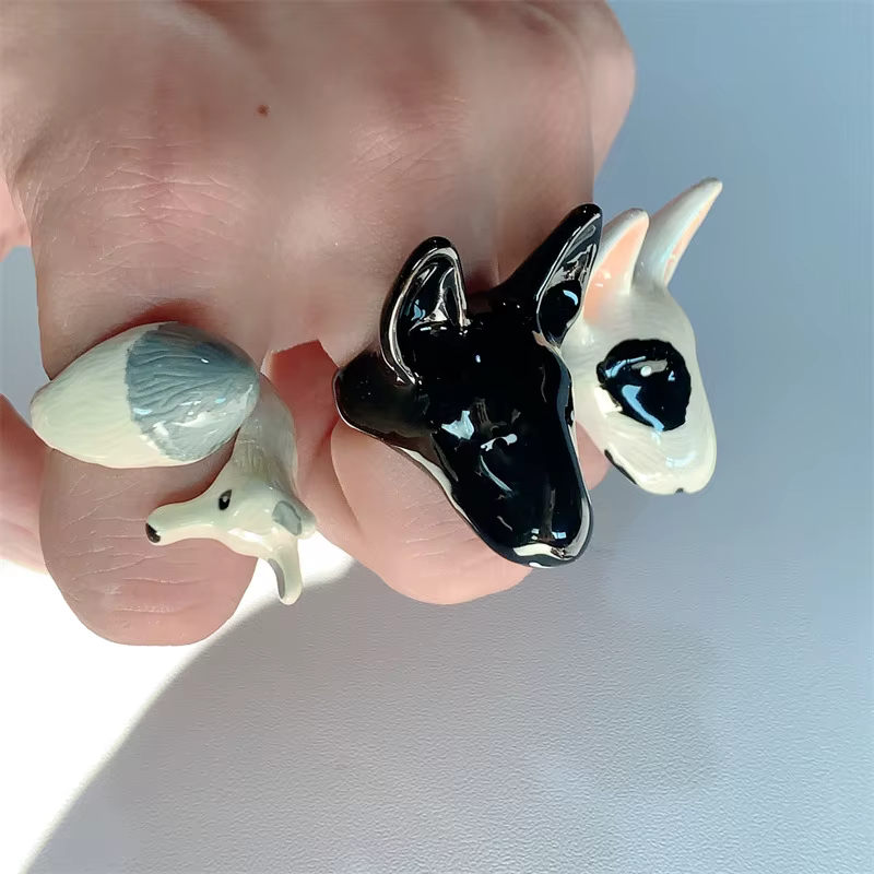 Bague goutte en émail de niche