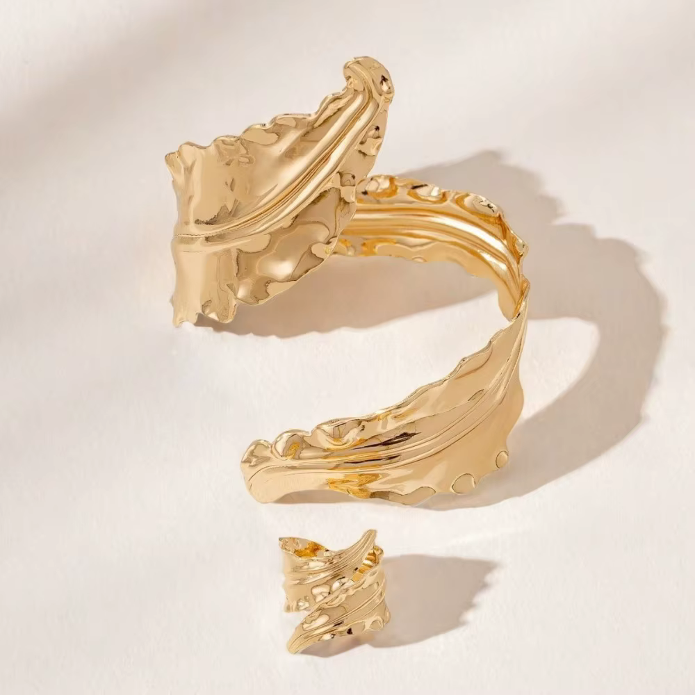 Bracelet Vintage à feuilles plissées