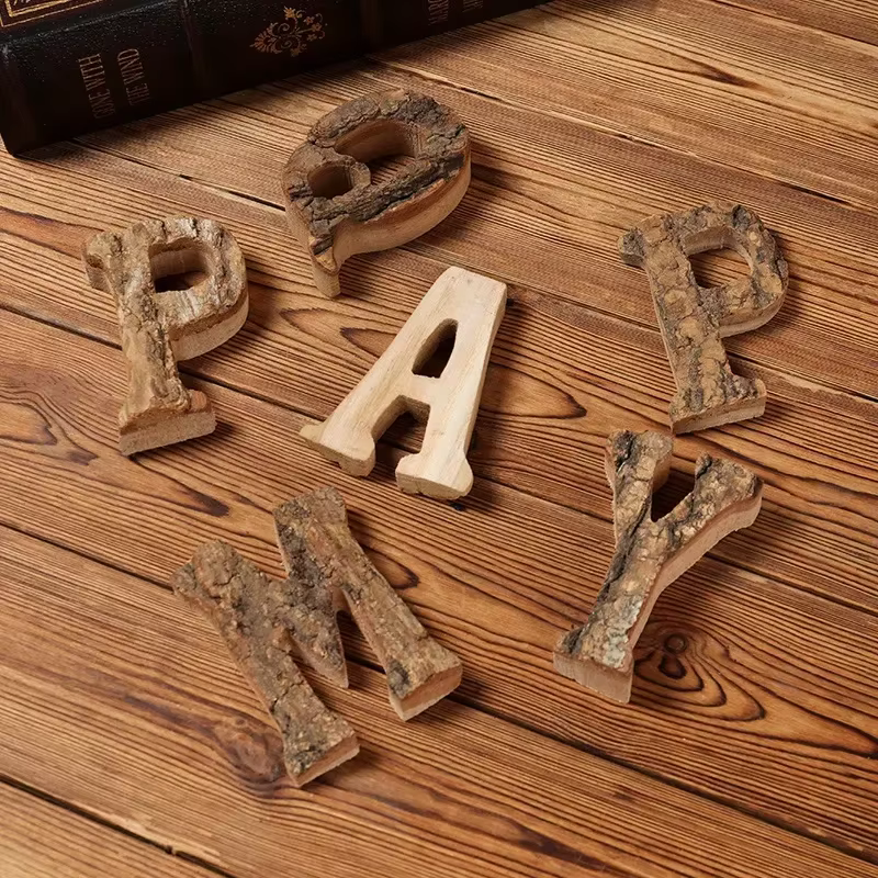 Lettres de l'Alphabet et Chiffres en Bois Massif