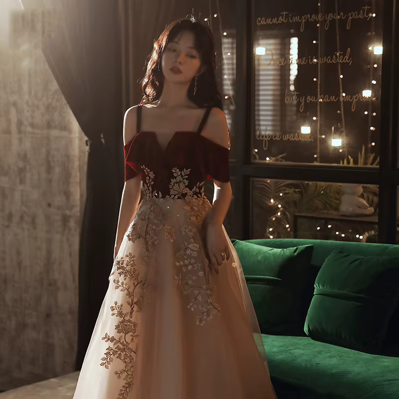 Robe de Mariée Rouge Vin Personnalisée