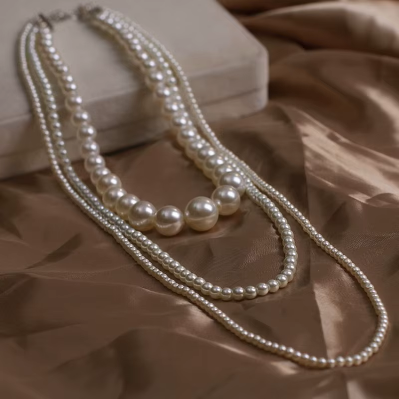 SHMIK Collier long multicouche élégant pour femme avec perles et camélias