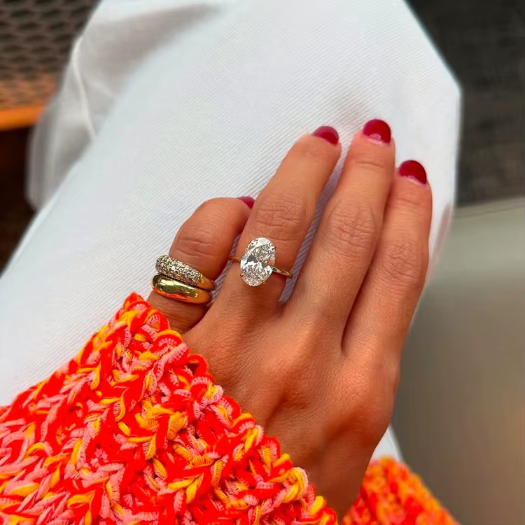 Bague ovale en or 14 carats