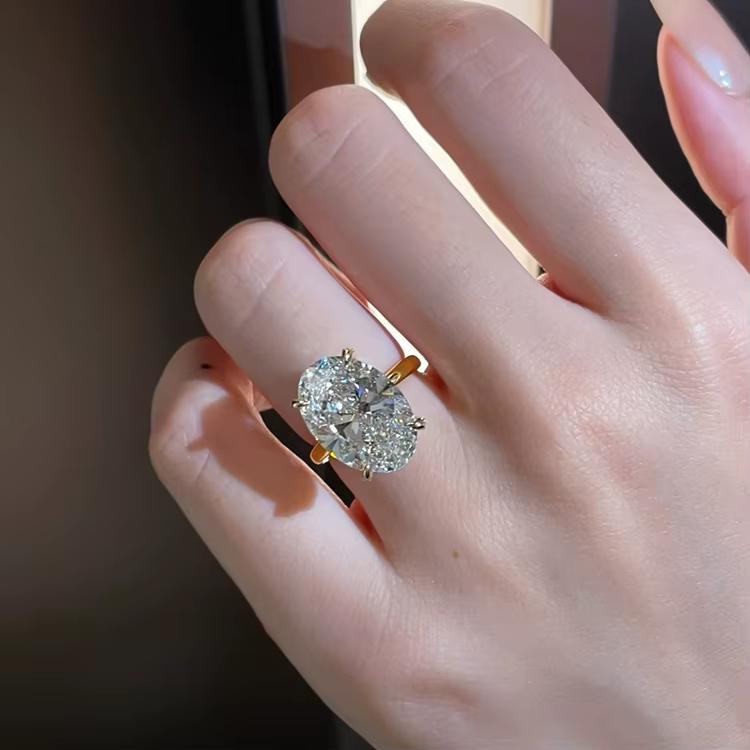 Bague ovale en or 14 carats