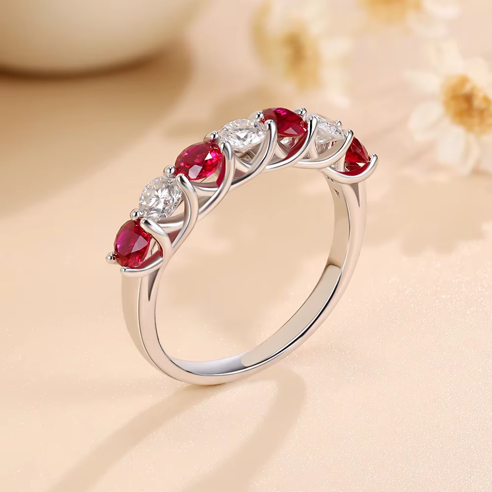 Jolie bague de mariage en saphir/émeraude/rubis