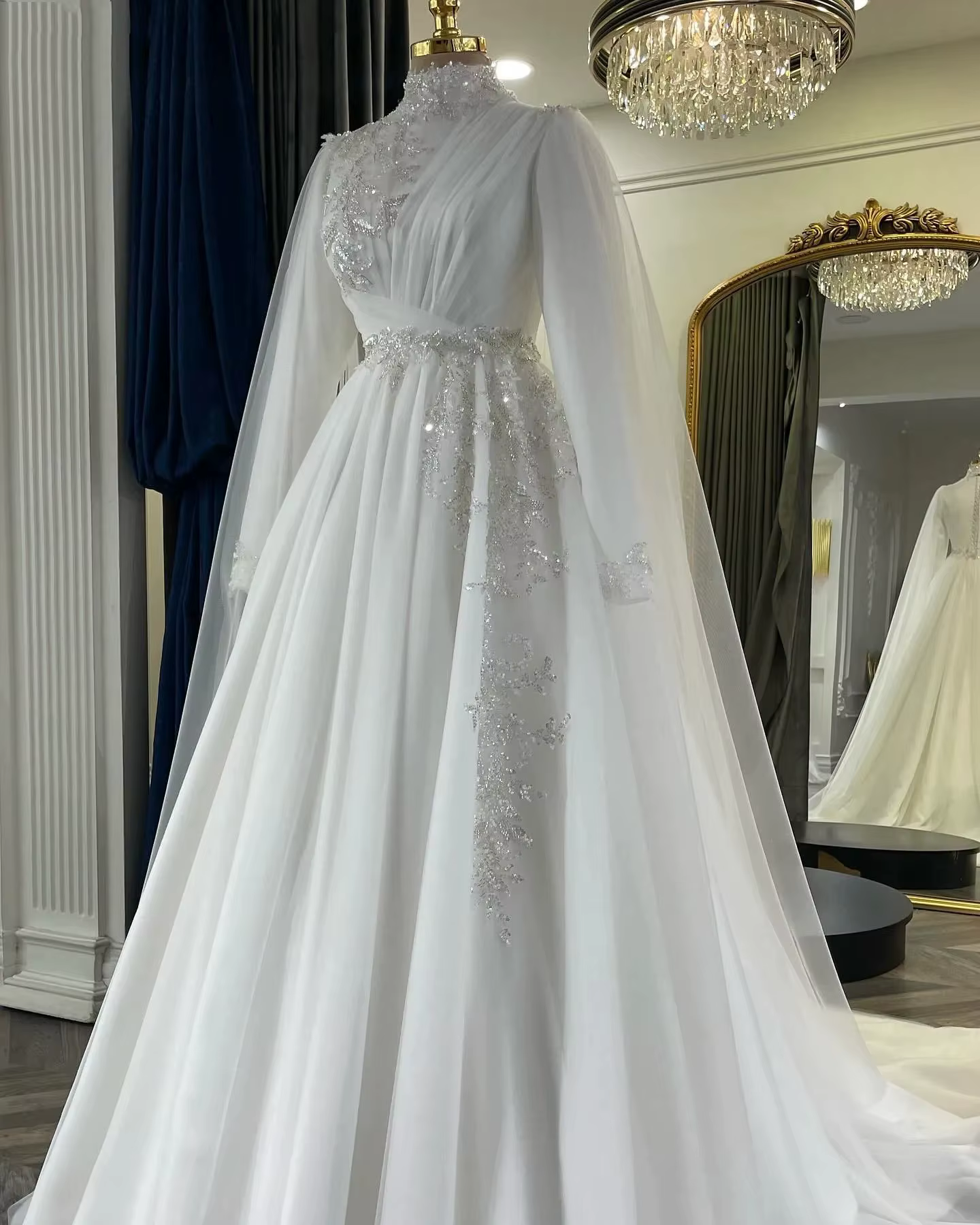 Robe de Mariée en Mousseline de Soie avec Perles