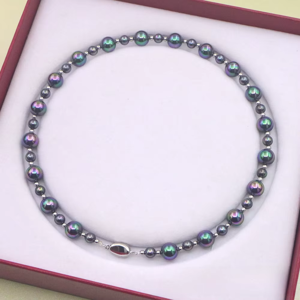 Collier élégant en perles de Tahiti noires