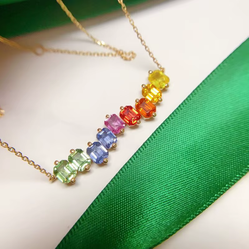 Collier en Zircon de différentes couleurs naturelles