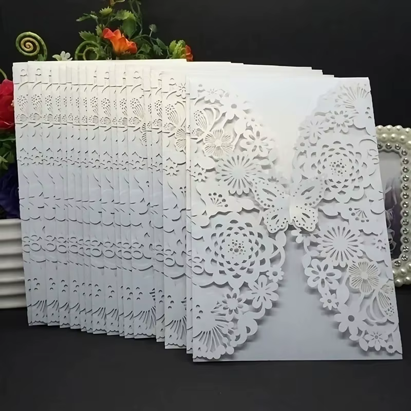 10/30/50 Pièces Cartes d'invitation papillon découpées au laser