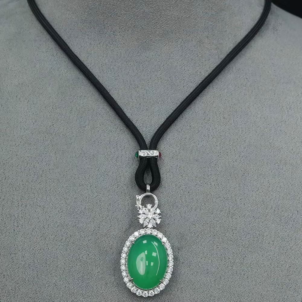 WUIHA Vintage 100% 925 argent Sterling laboratoire saphir Jade haute teneur en carbone diamant pierres précieuses pendentif collier bijoux fins en gros
