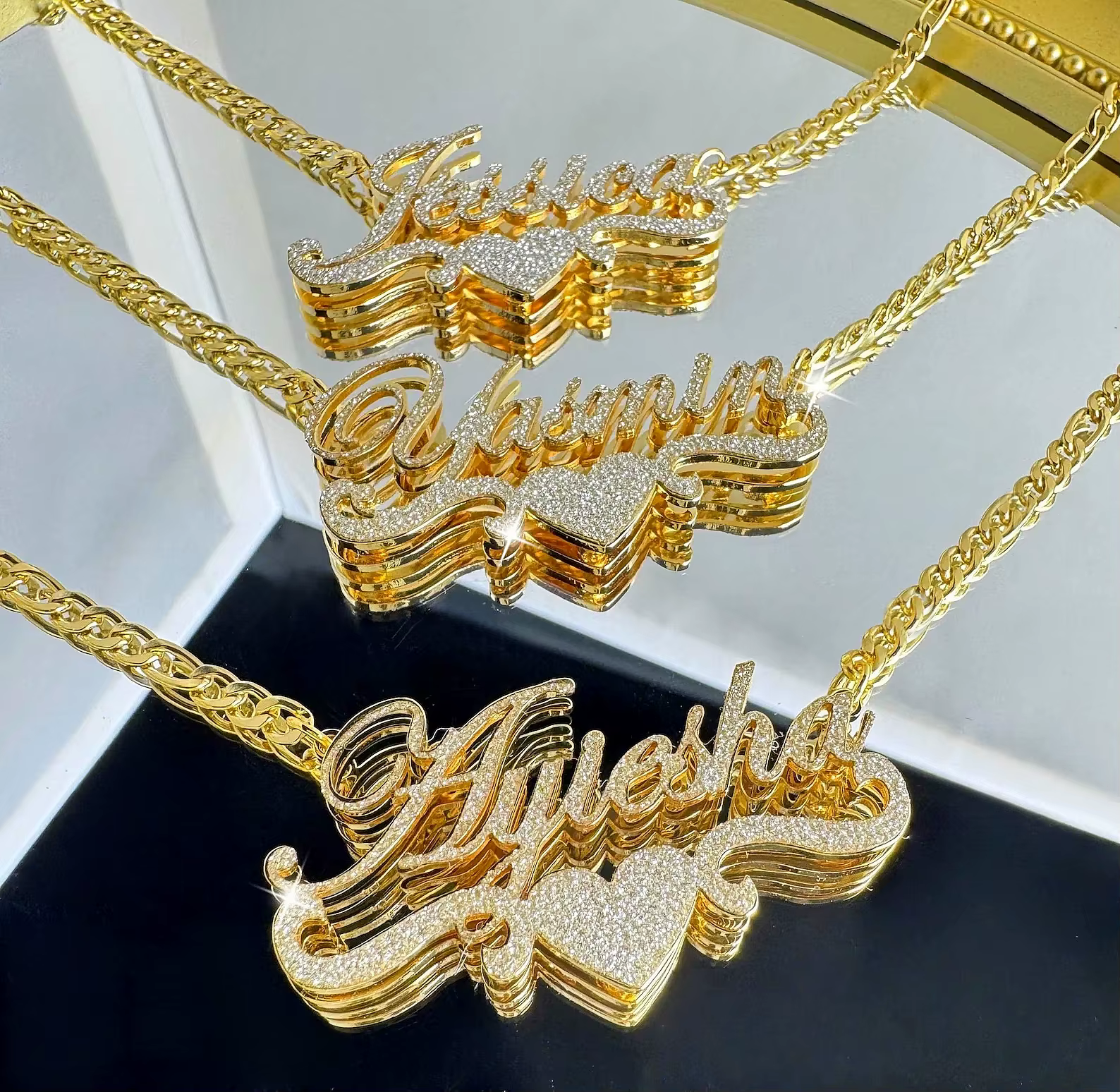 Collier personnalisé avec nom scintillant