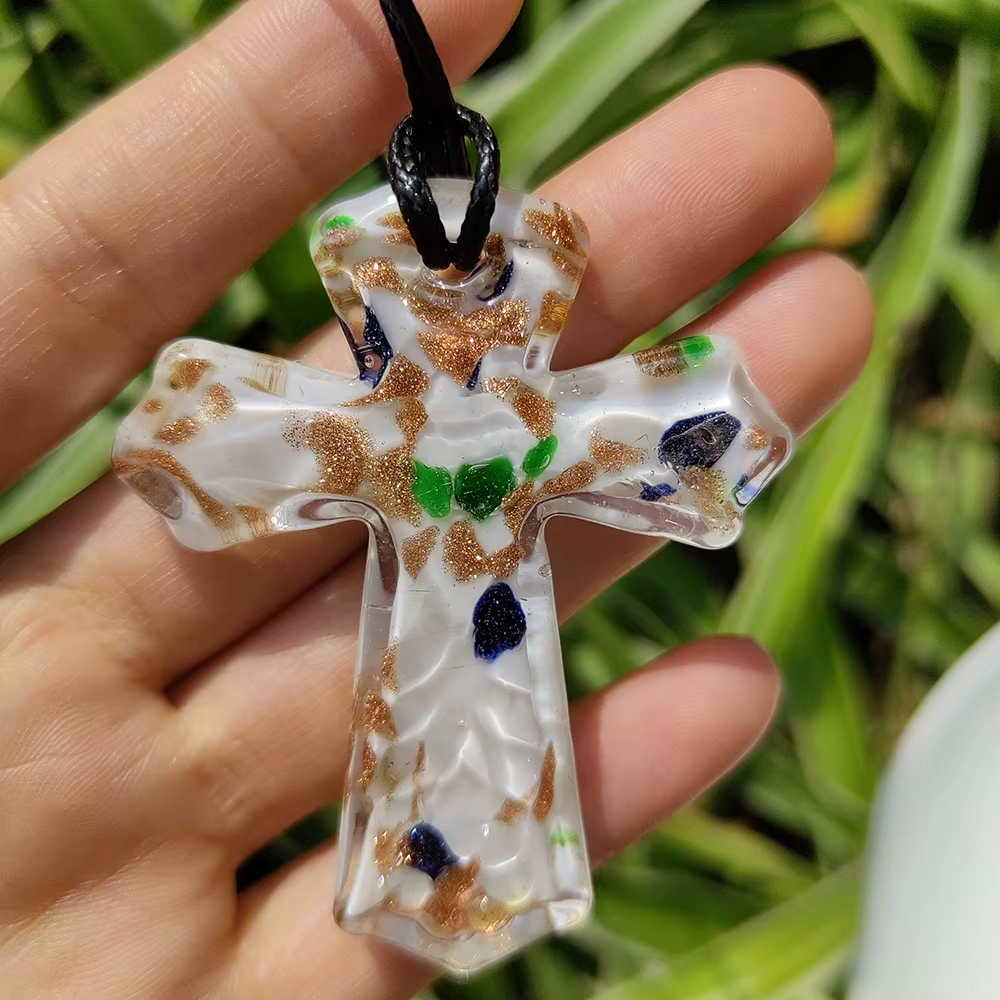 Collier Vintage en verre transparent en forme de croix