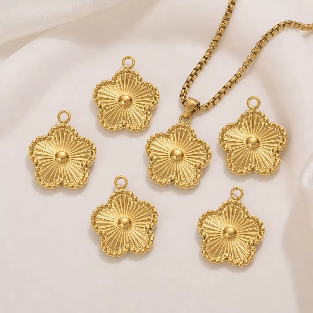 5 Breloques Fleur en Acier Inoxydable pour la Fabrication de Bijoux