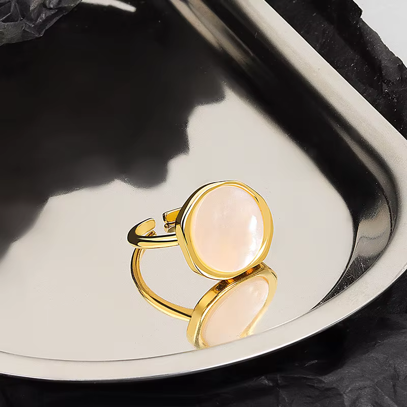 Bagues réglables en coquillage blanc pour femmes
