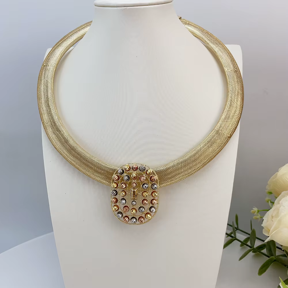 Grand collier audacieux de Style Simple brésilien