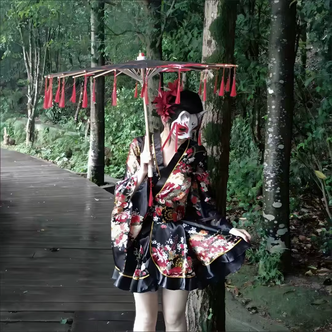 Kimono, costume traditionnel japonais pour femmes