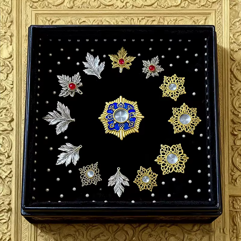 Nouveaux Objets Religieux de la Église