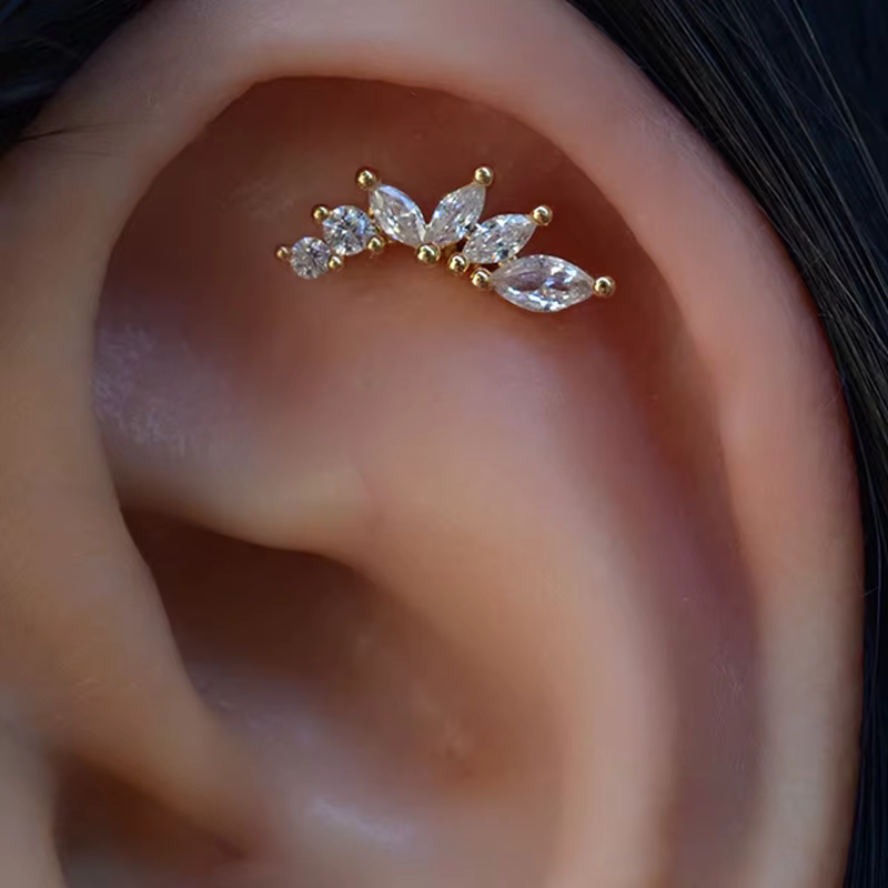 1PC Boucles d'oreilles délicates en zircone cubique à dos plat pour cartilage