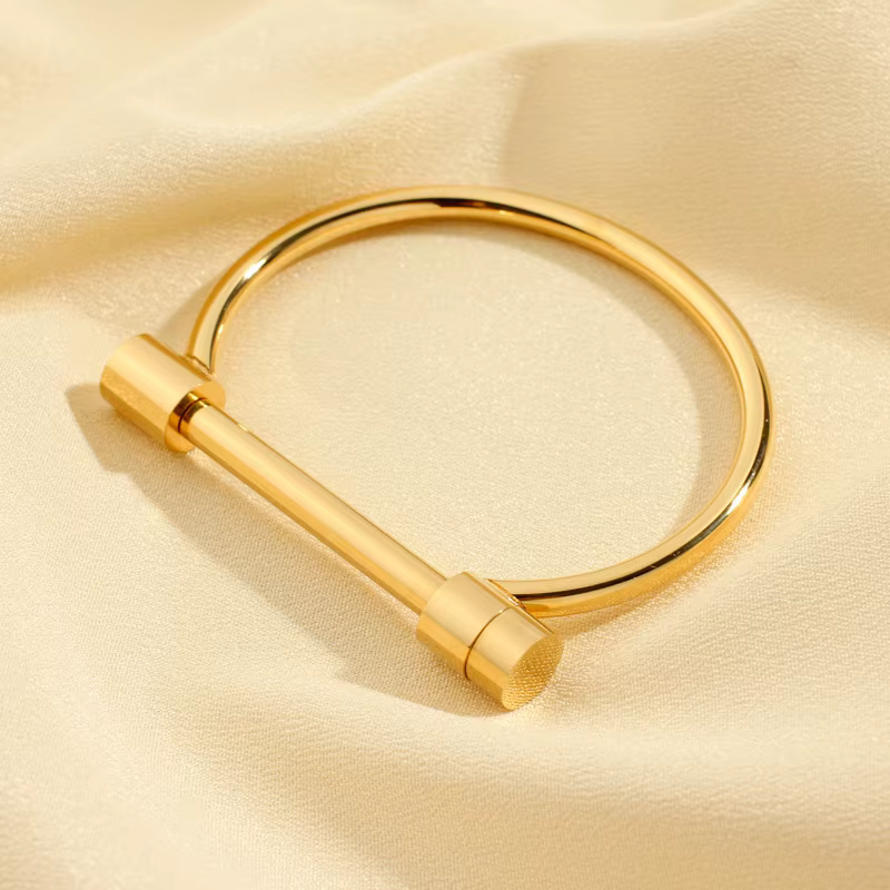 Bracelet manchette à vis d'amour pour femmes