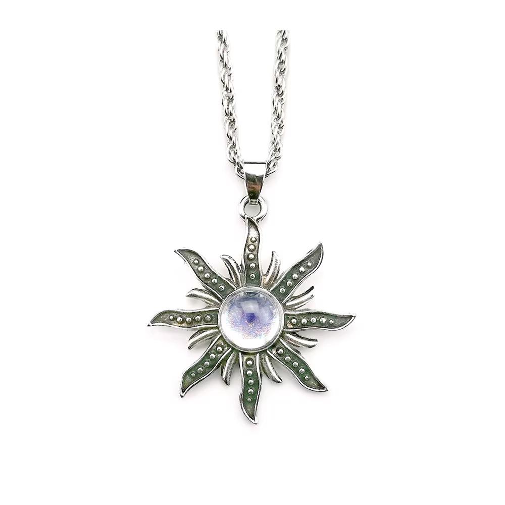 Collier pendentif bohème antique