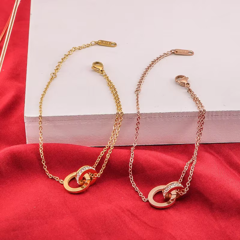 Bracelet à breloques classiques en Zircon pour femmes