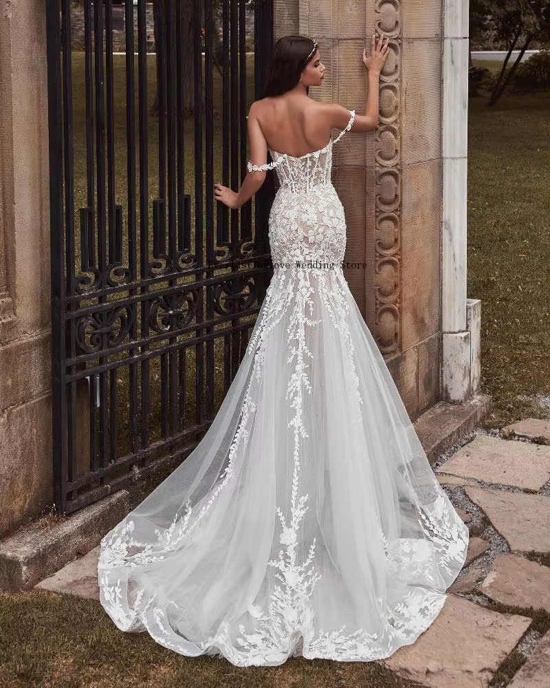 Robes de mariée sirène avec appliques en dentelle