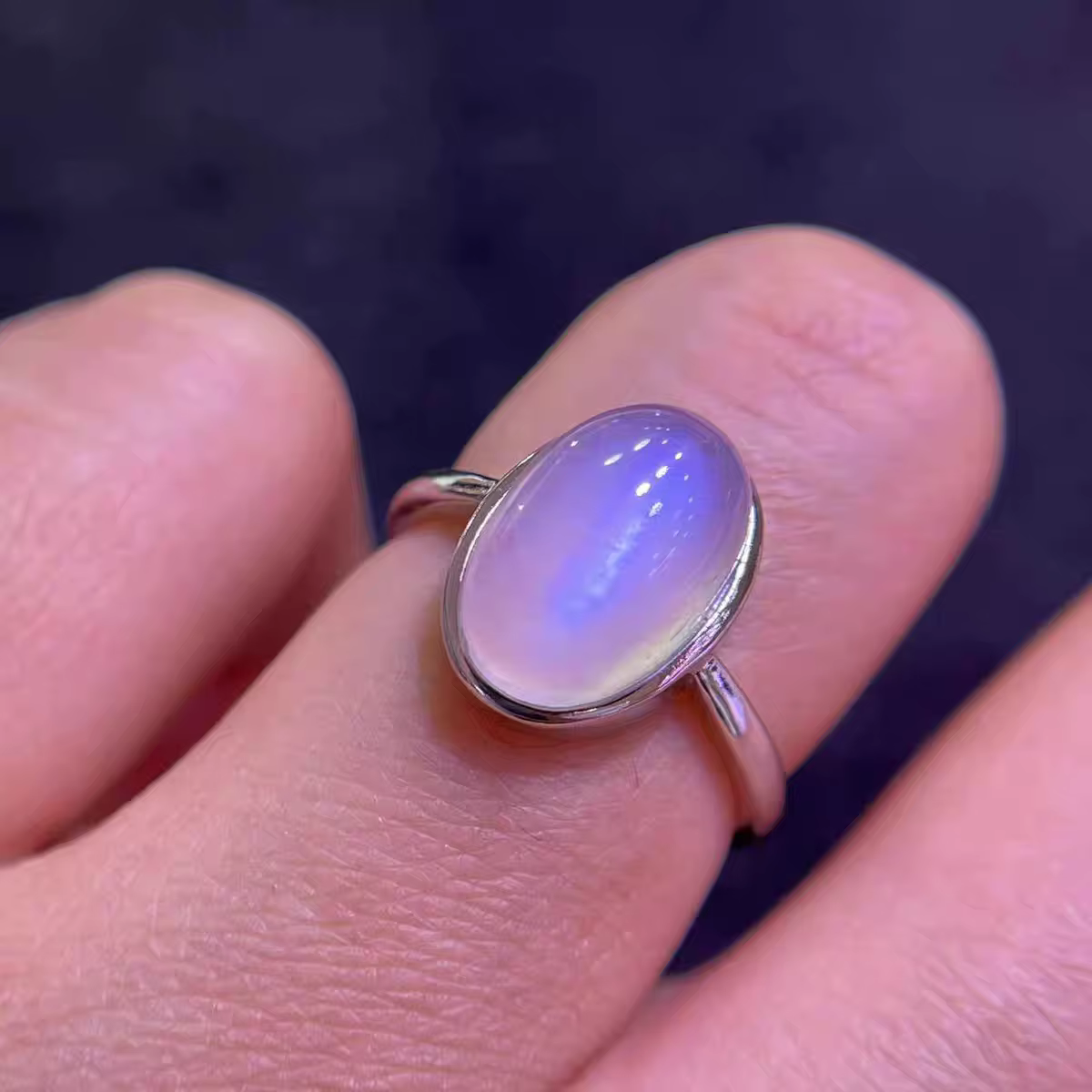 Bague réglable en pierre de lune naturelle bleue claire