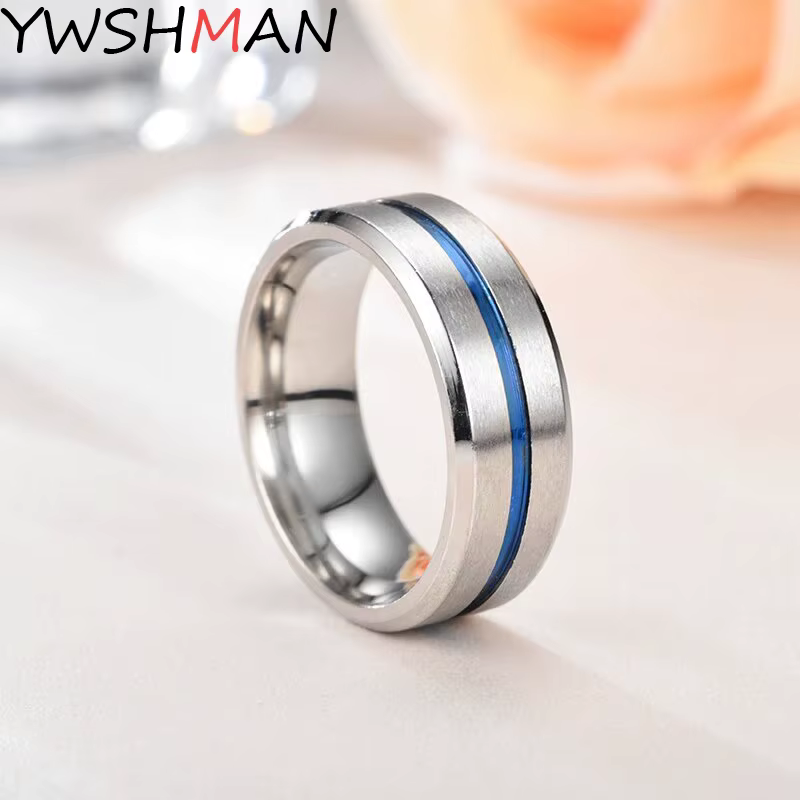 Bague gravée sur mesure pour hommes.