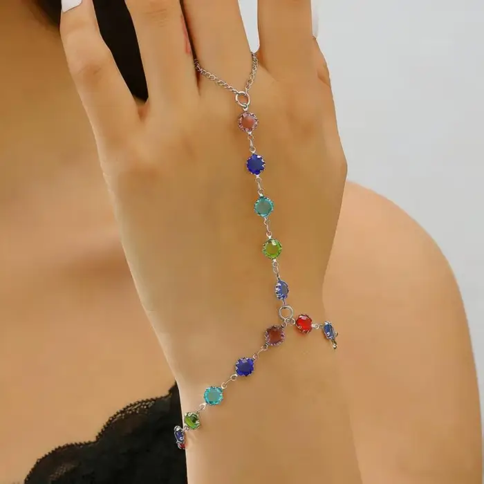 Bracelet de poignet en or avec grand cristal pour femme, bijou tendance, accessoire de main pour évé