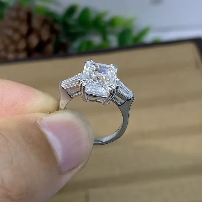 Bagues d'engagement en or blanc 14 carats avec diamant de laboratoire IGI taille émeraude couleur EF VS1 pour femmes occasions spéciales